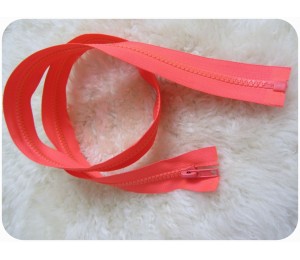 Reißverschluss aus Kunststoff 5mm trennbar 85cm -leuchtend korall